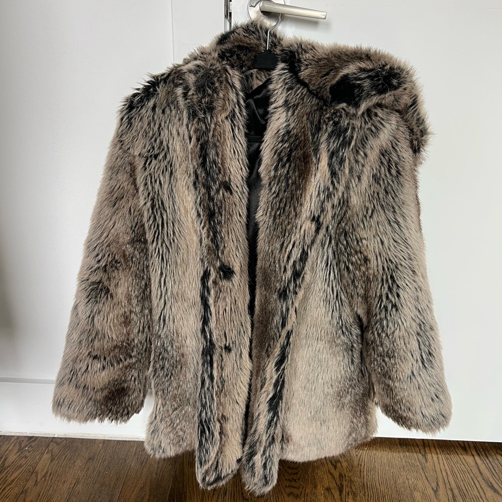 2012-2013 Small Grey Wolf Women’s Jacket for sale - Picture 2 of 5